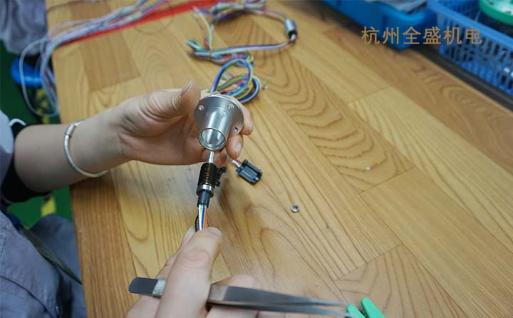 什么是滑環(huán)？導(dǎo)電滑環(huán)分類